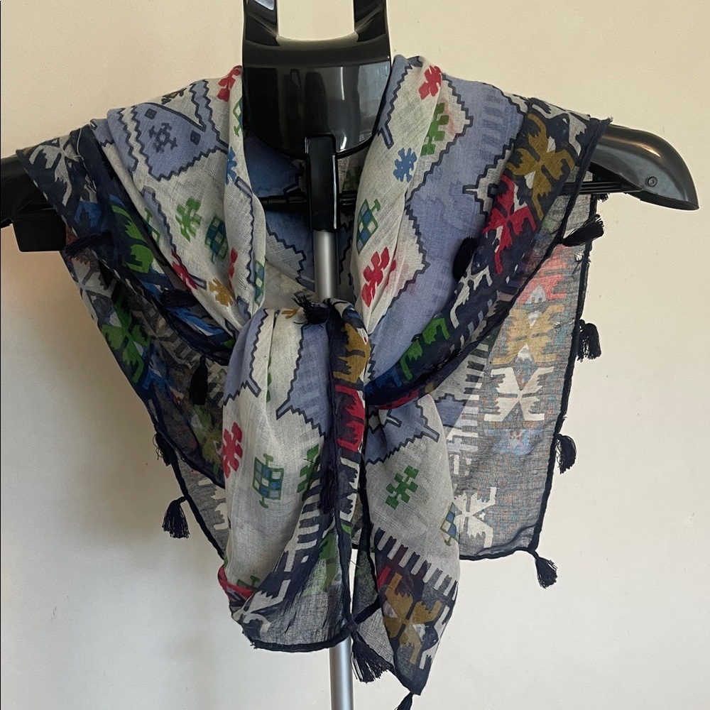 hinge Geometric Pattern Tassel Scarf in Blue, Red, Green, Yellow, Black